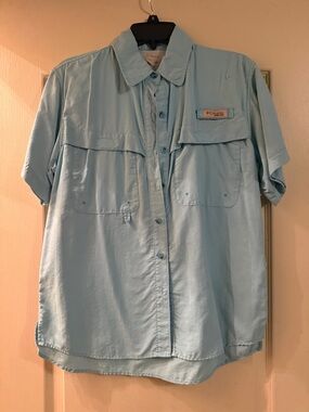 Columbia Light Blue Women's Short-Sleeve Button-Down Shirt